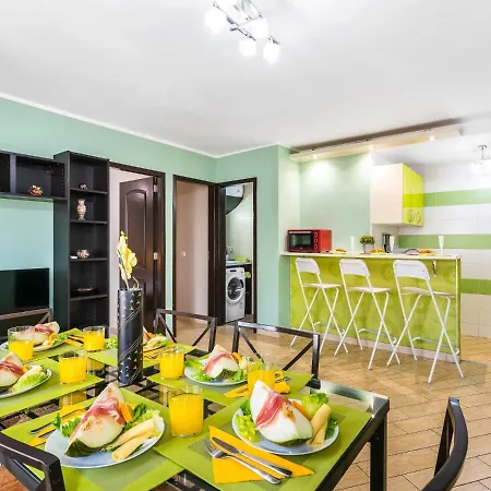 556 Shopping Centre Pueblo Canario Apartment *
